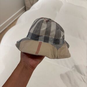 Burberry baby Hat